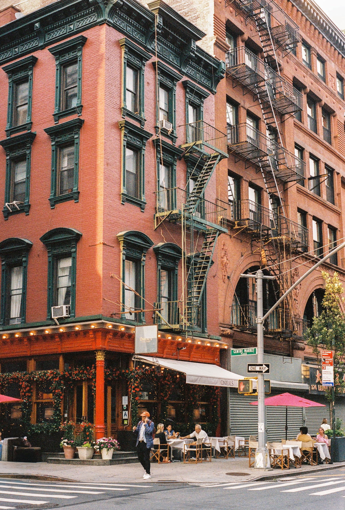 SoHo Corner Glow